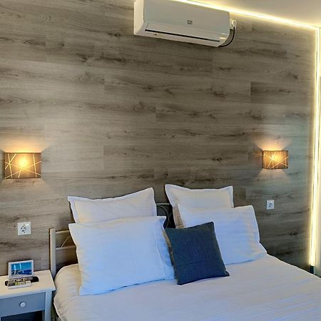 Casa Babica Guesthouse คอสติเนช ภายนอก รูปภาพ