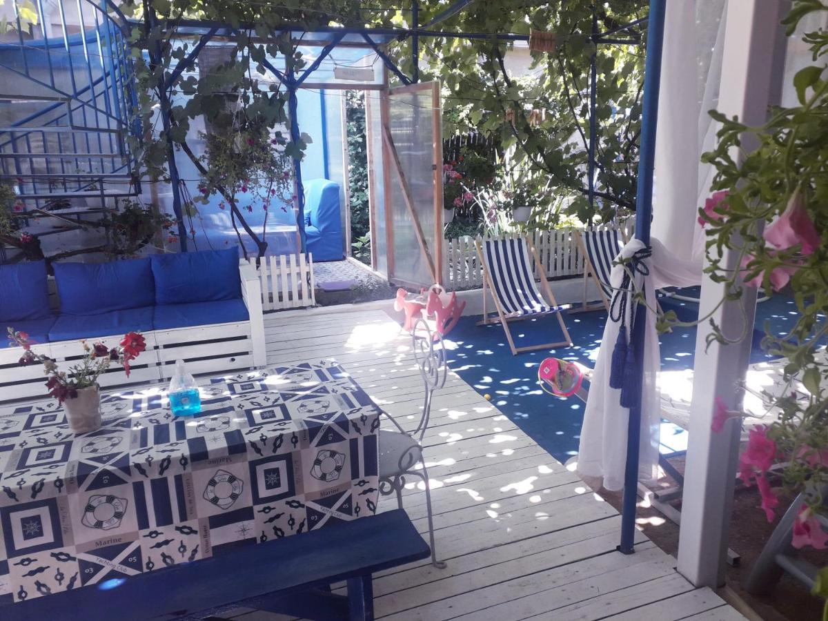 Casa Babica Guesthouse คอสติเนช ภายนอก รูปภาพ