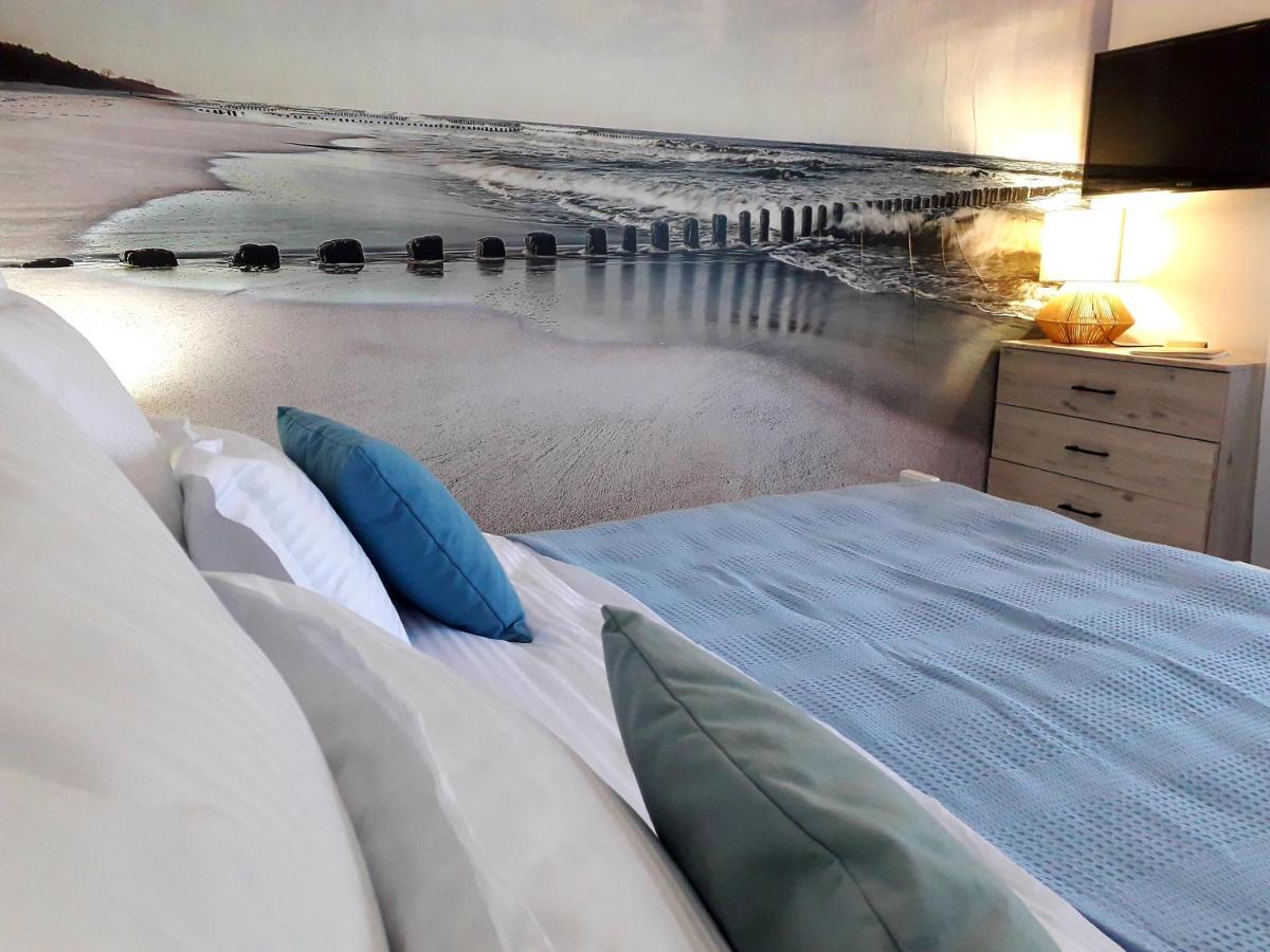 Casa Babica Guesthouse คอสติเนช ภายนอก รูปภาพ