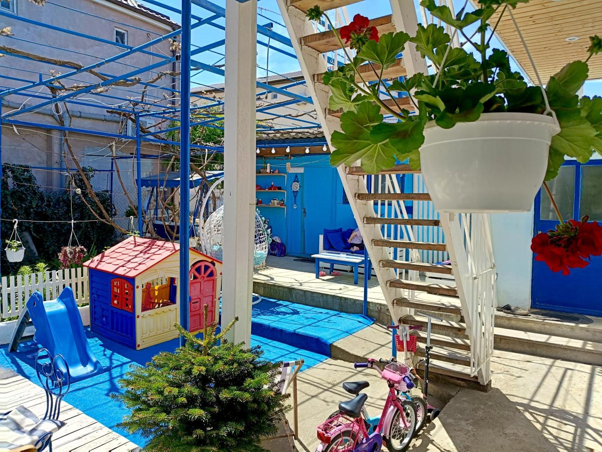 Casa Babica Guesthouse คอสติเนช ภายนอก รูปภาพ