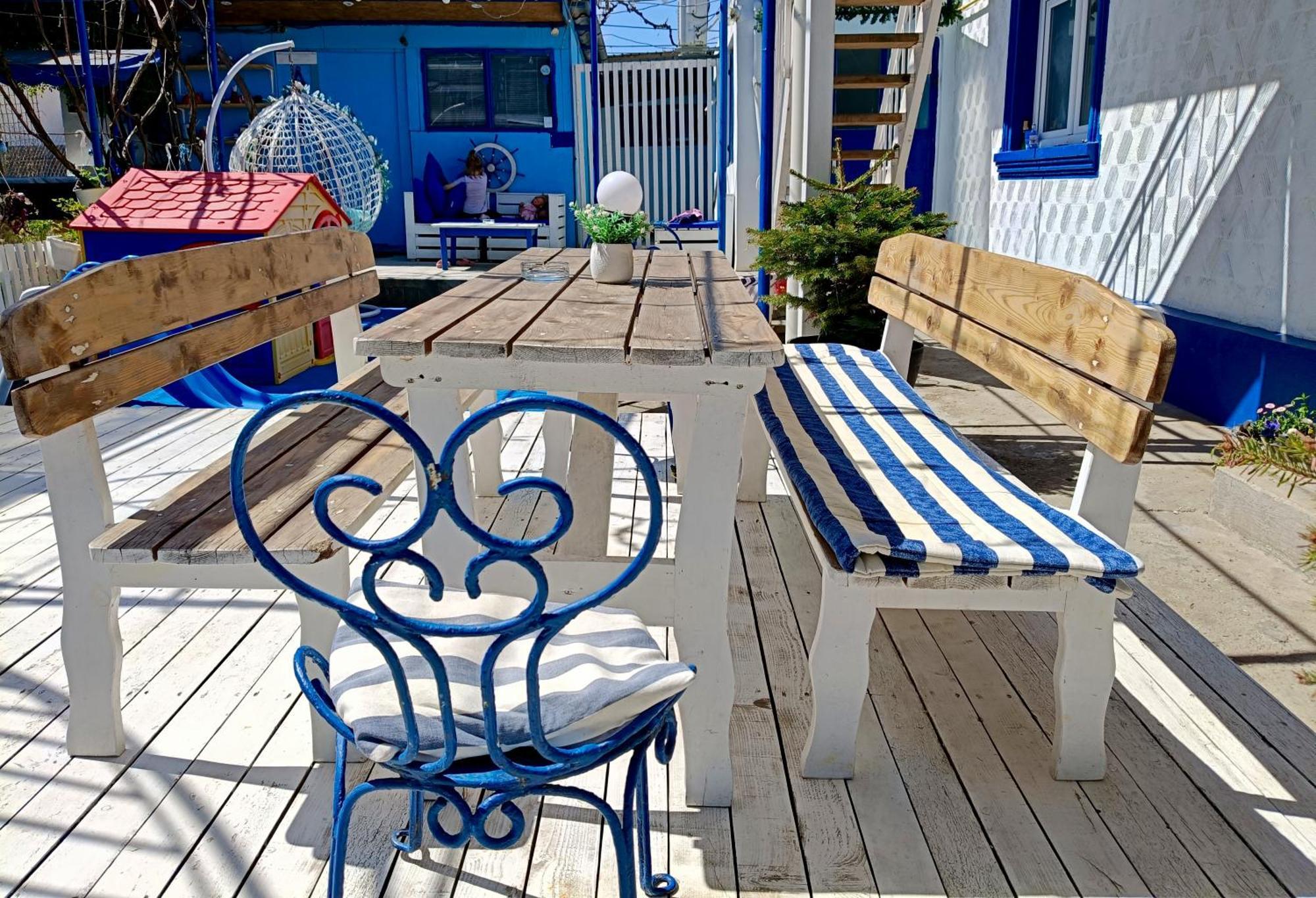 Casa Babica Guesthouse คอสติเนช ภายนอก รูปภาพ